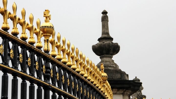 How to Build Unshakeable Confidence for a Tinder Date in London