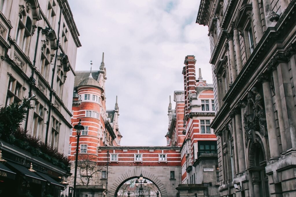 car, london, united kingdom, bus, england, road, europe, travel, history, outdoor, car wallpapers, traffic, landscape, buildi