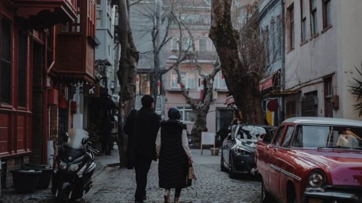 Navigating Date Tinder in Guildford: The Local Modern Romance Scene