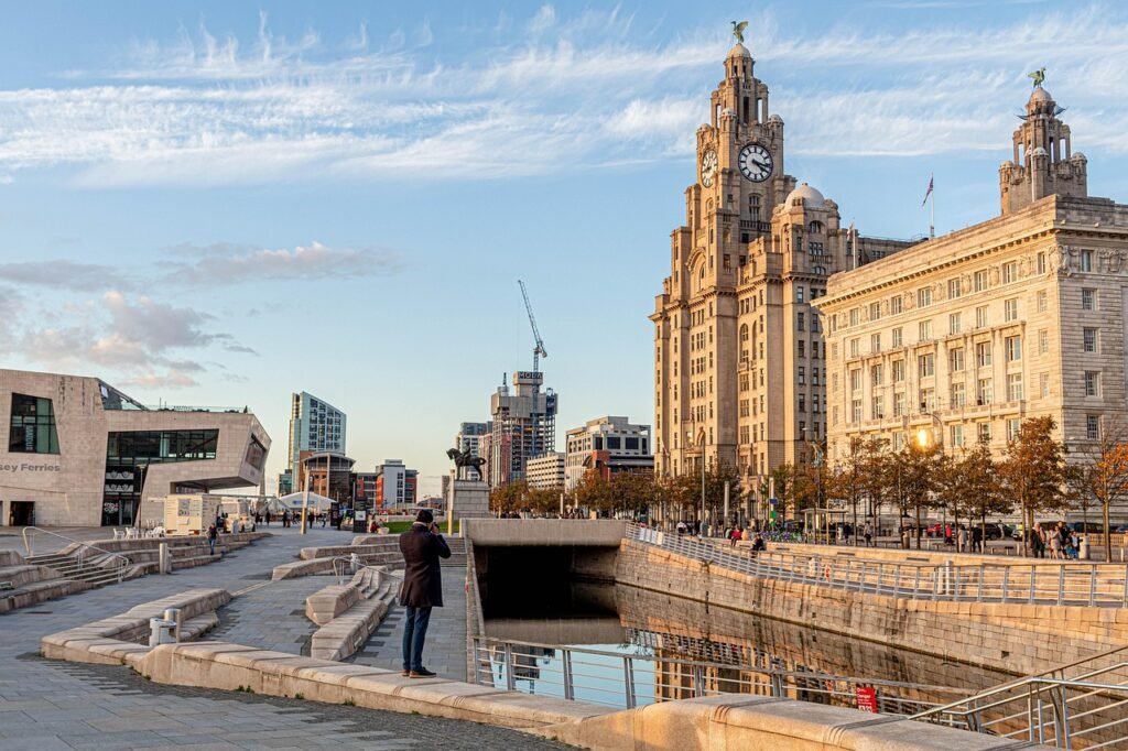 liver, building, river, mersey, liverpool, architecture, england, landmark, city, merseyside, historic, tourism, buildings, o