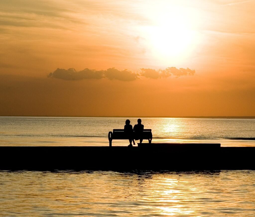 bench, couple, romantic, love, people, lifestyle, happy, romance, park bench, outdoors, relationship, sitting, together, happ