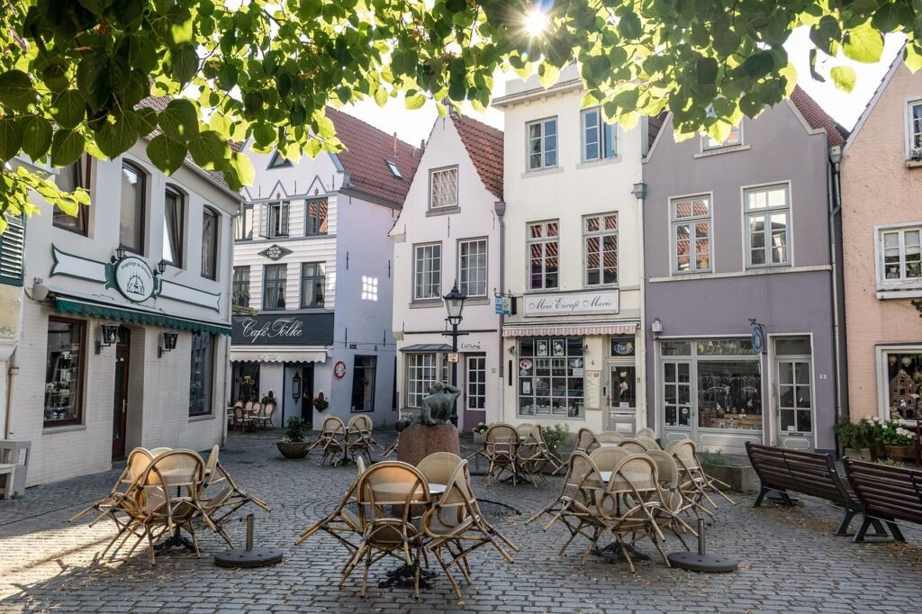 bremen, schnoor, historic center, sightseeing, tourism, architecture, paving stones, the atmosphere, lighting mood, atmospher