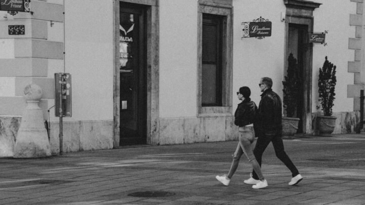 Navigating Romance: How to Compare Your Options for Dating in Glasgow