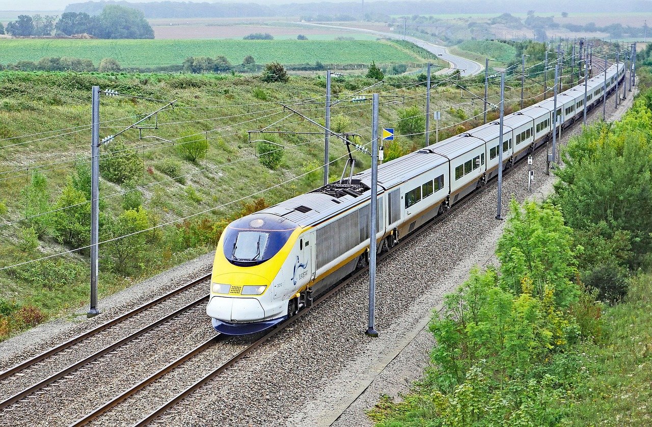 eurostarzug, paris - london, at calais, fast track, express train, electric multiple unit, alstom, french, railroad, long-dis