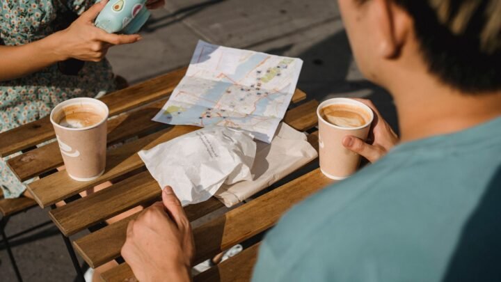 Modern Romance and Good Manners: What Good Dating Etiquette Looks Like in Barry