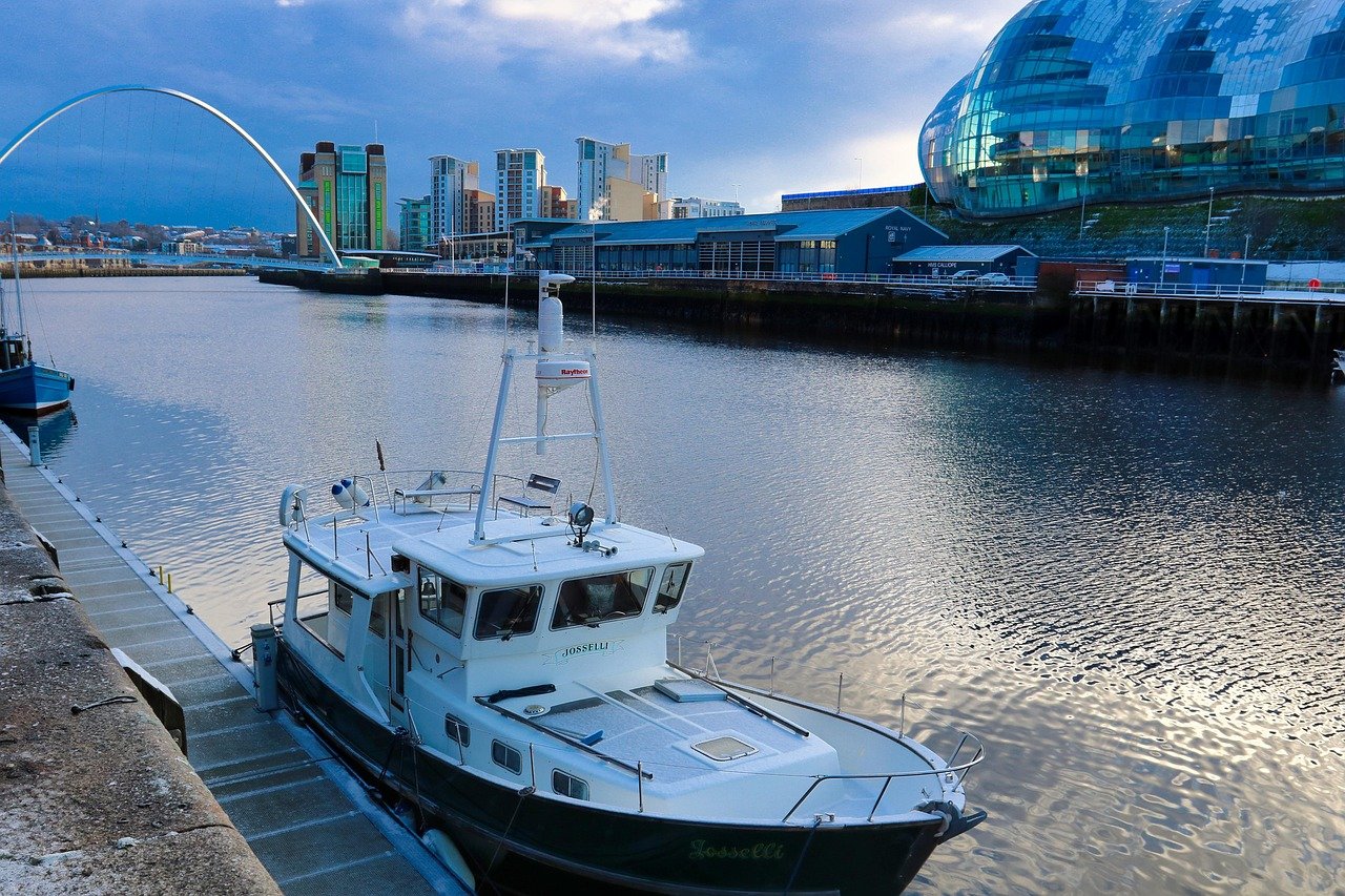 river, boat, newcastle, tyne, water, kayak, canoe, nature, city, ship, landscape, bridge, summer, tourism, sky, architecture,
