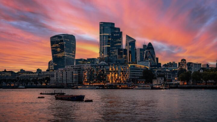 Navigating the World of an Escort in London: A Guide to Respectful Client Standards