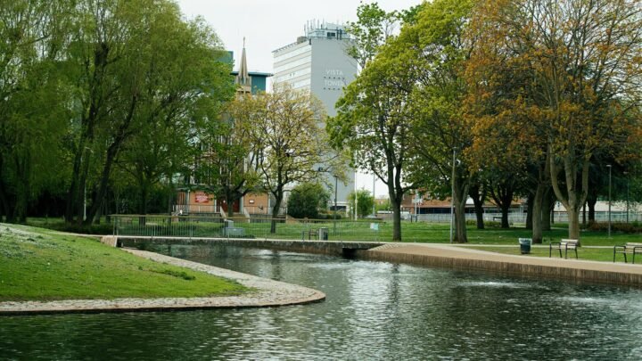 Navigating Escort Arrangements in Luton: Practical Tips for Clearer Communication