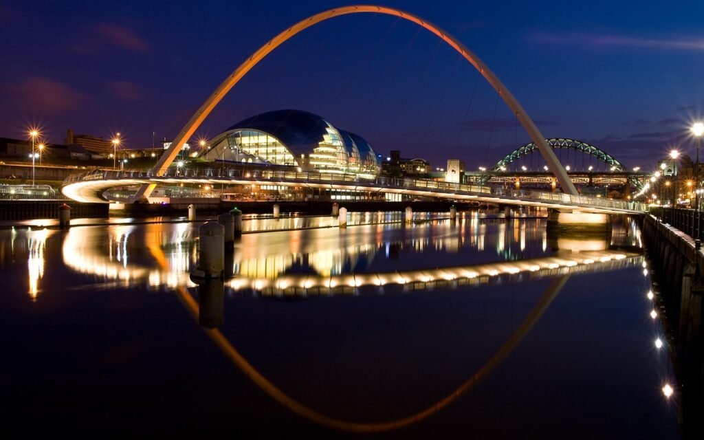 millennium bridge, gateshead, newcastle, tyneside, river, night, landmark, iconic, attraction, tourism, arch, destination, en