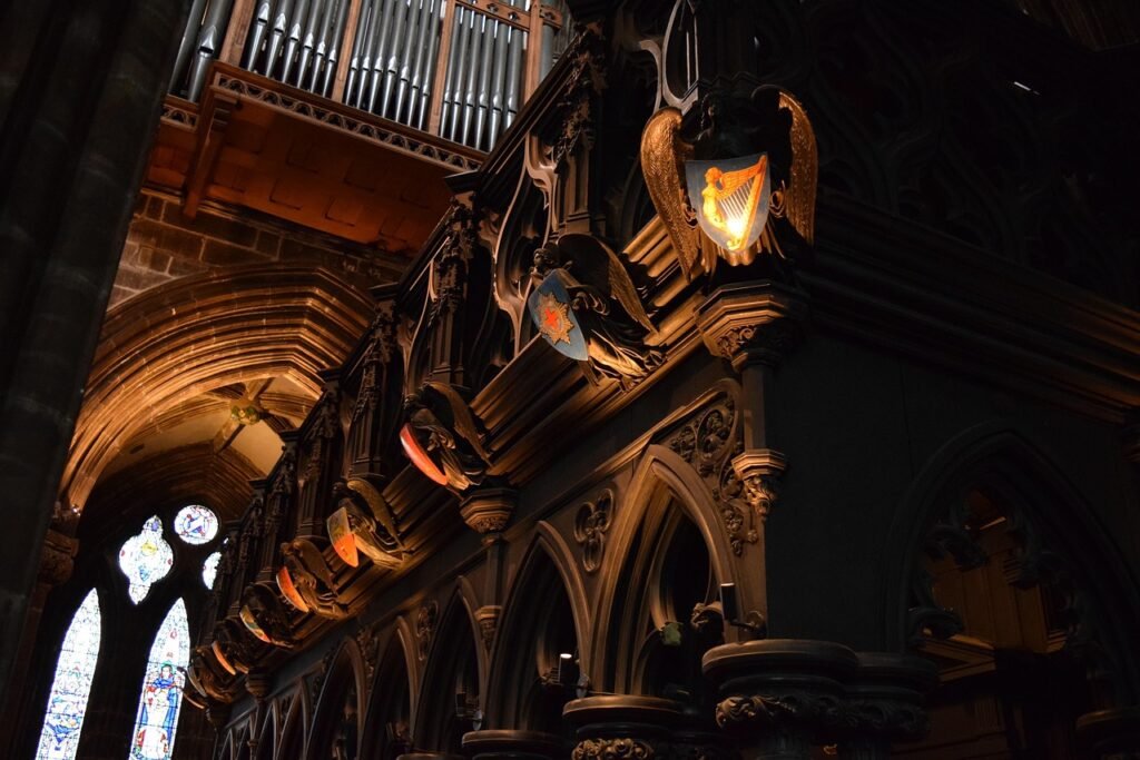 scotland, glasgow, cathedral, gothic, church, light, coat of arms, historical, glasgow, glasgow, glasgow, glasgow, glasgow