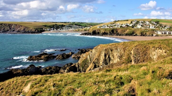 How Escorts Is Changing in Plymouth: Digital Evolution and Local Dynamics