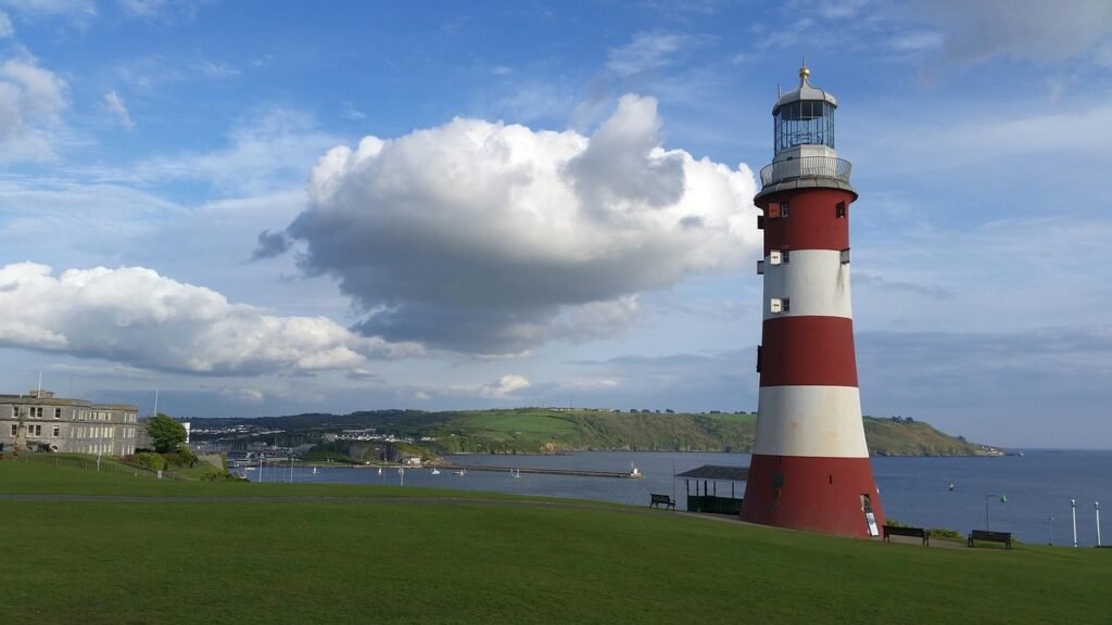 lighthouse, sea, red, white, port, nature, seafaring, shipping, beach, be seen, plymouth, england, devon, devonshire, hoe, sm