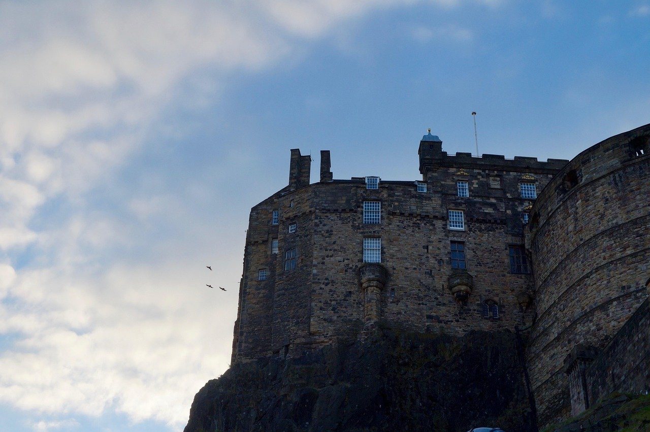 edinburgh castle, edinburgh, scotland, castle, architecture, blue sky, nature, landmark, building, old, city, uk, scottish, e