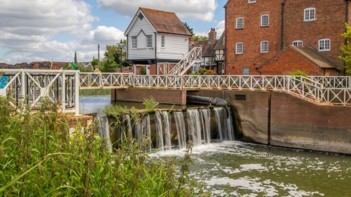Escorts in Guildford: Common Questions Answered Clearly