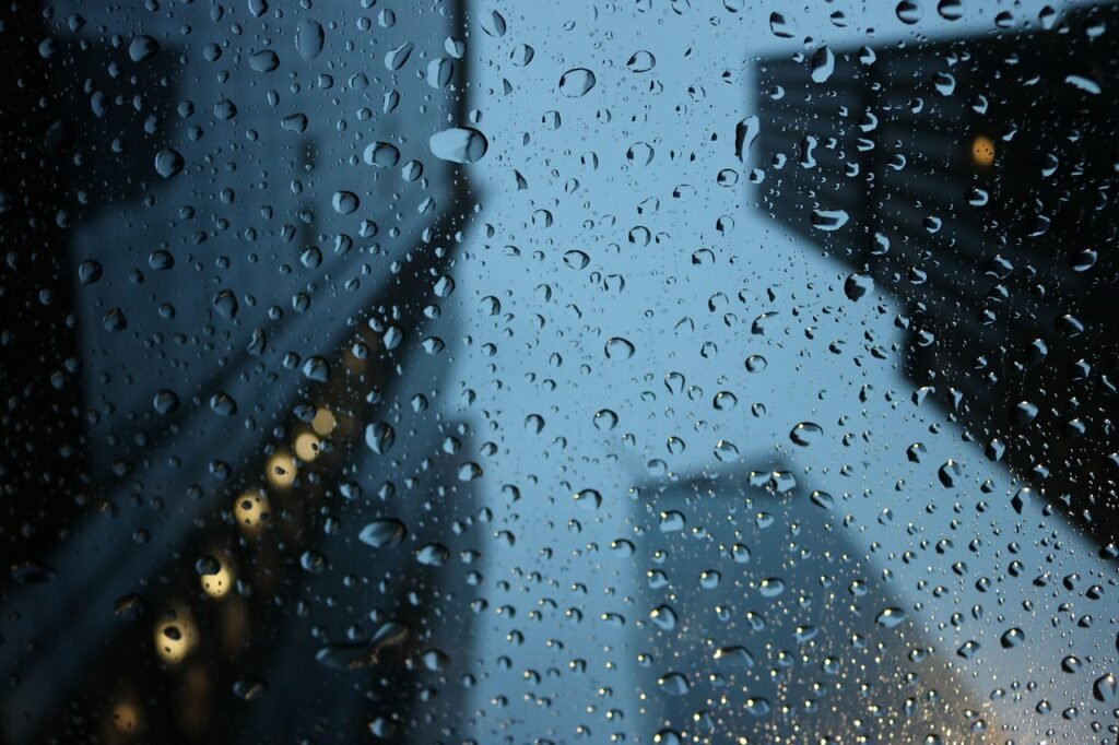 rain, laptop wallpaper, wallpaper hd, raindrops, desktop backgrounds, city, cool backgrounds, free background, weather, windo