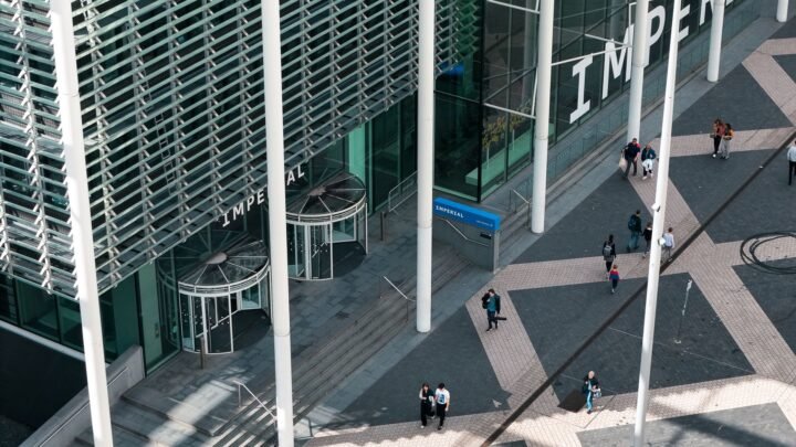 Navigating Escort Services in Slough: What Matters Most for Quality and Safety