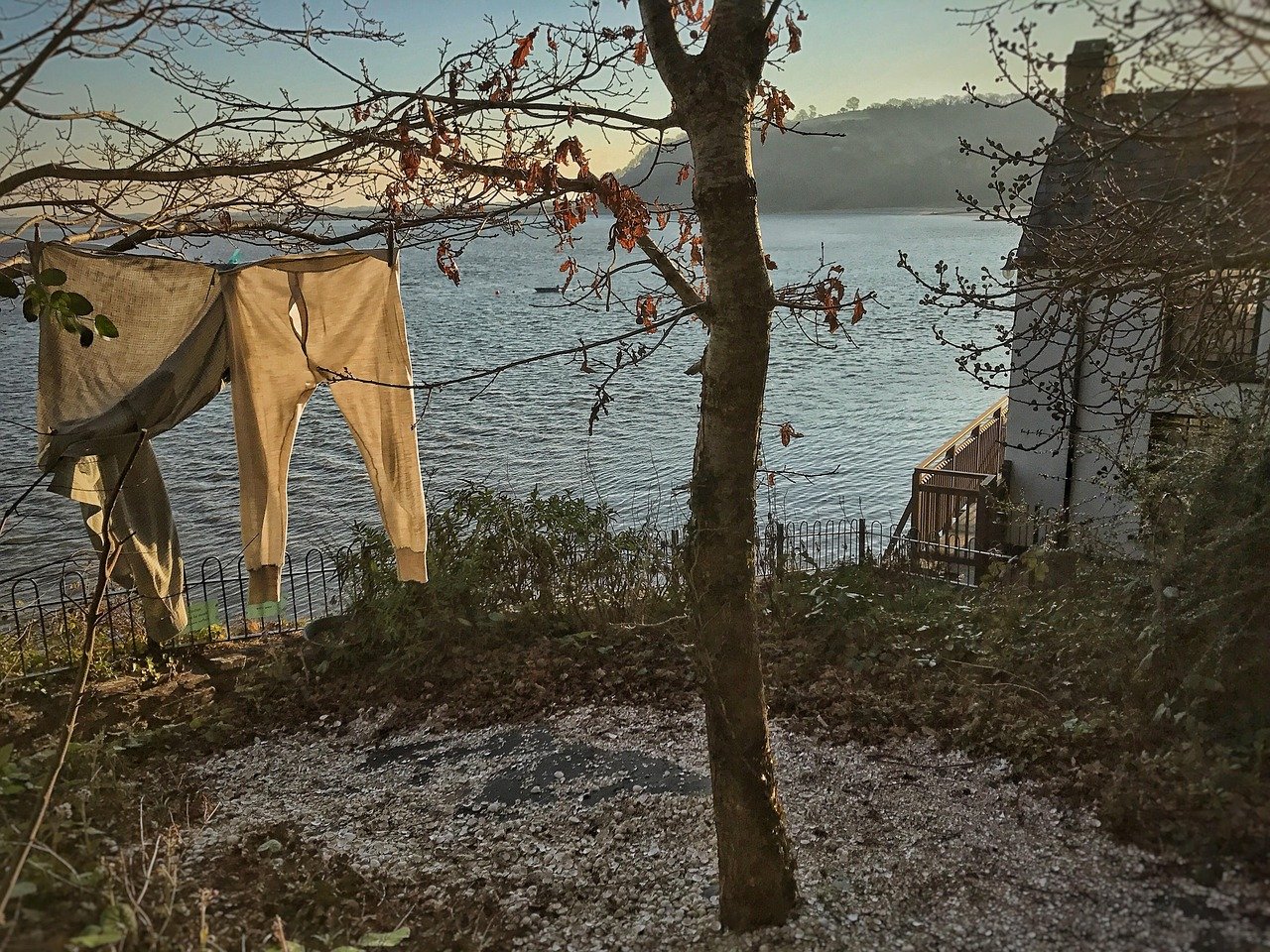 dylan thomas, wales, laugharne, carmarthenshire, playwright, outdoors, house, uk, museum, welsh, poet, poem, poetry, scenic,
