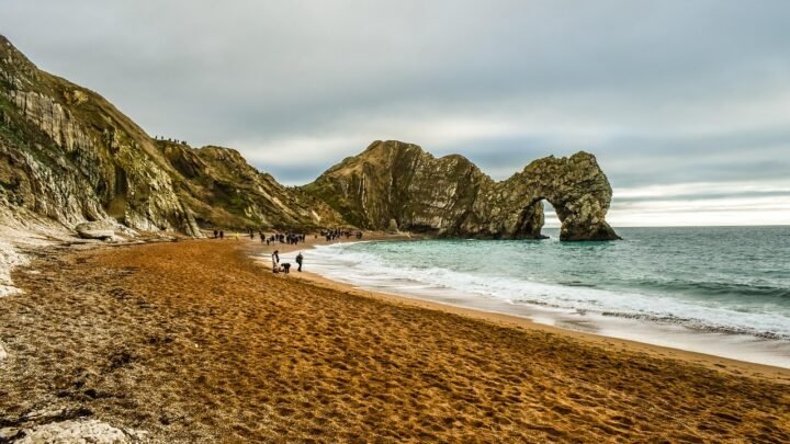 Navigating Adult Companionship in Torquay: What Respectful Clients Should Understand