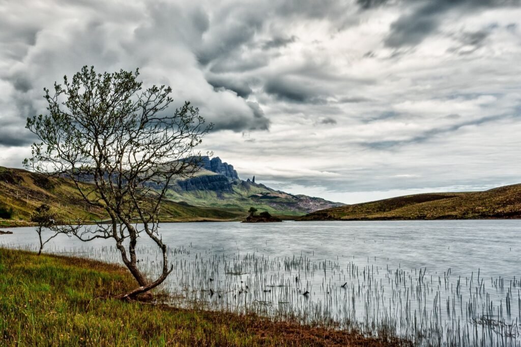 lake, coast, nature, water, hills, scenery, scenic, countryside, old man of storr, isle of skye, skye, scotland, lake, scotla