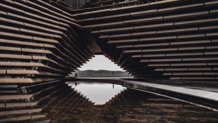 A Practical Guide to Navigating Tinder and Securing Great Dates in Dundee