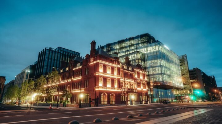 Late-Night Entertainment Around Belfast: After-Hours Ideas and Regional Culture