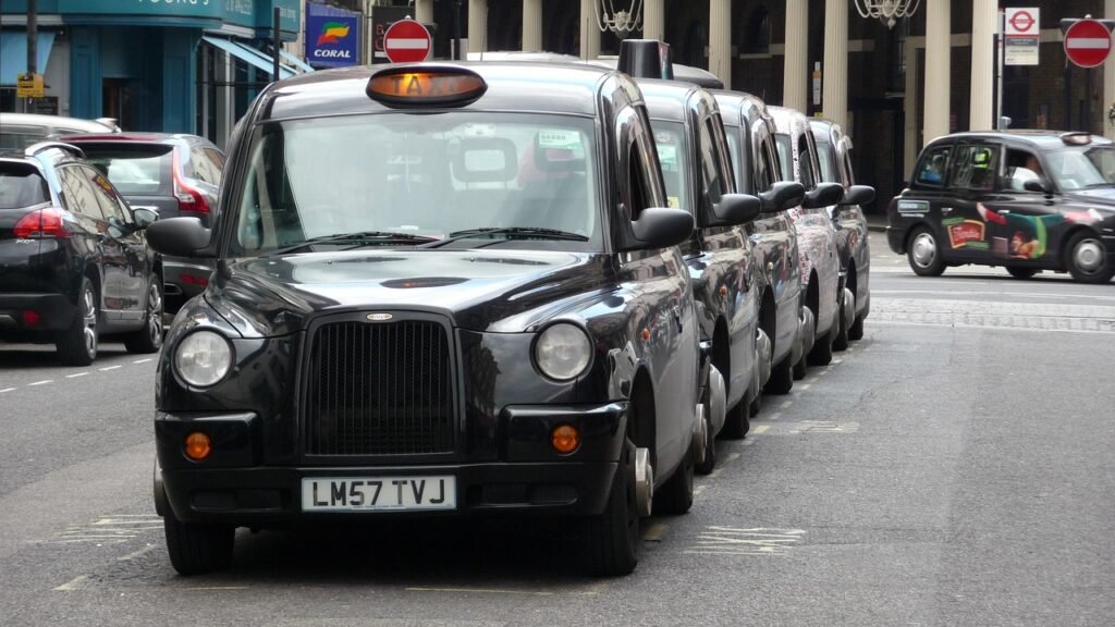 london, taxi, england, traffic, to travel, city, automobile, road, taxi, taxi, taxi, taxi, taxi