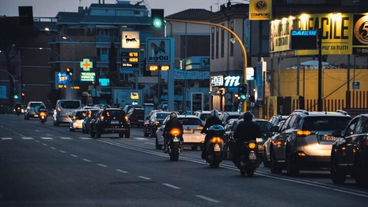 Nightlife and Escorts in Leeds: How the City’s Evening Economy Connects