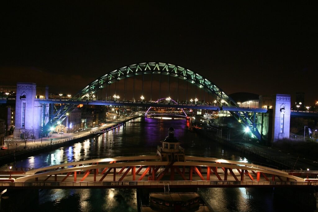 swing bridge, tyne bridge, newcastle, gateshead, night, scenic, river, river tyne, quayside, tyne, tyneside, bridges, toon, g