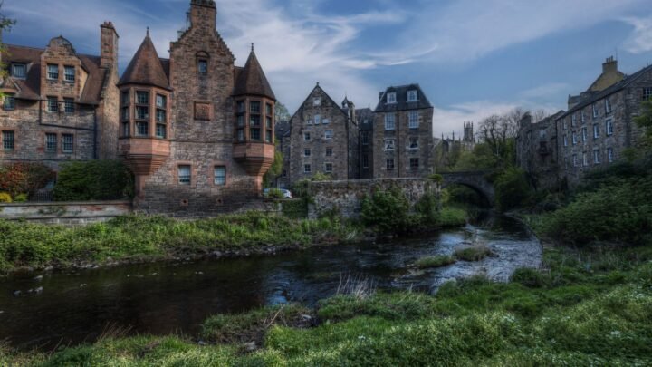 Planning a Relaxed and Romantic Evening in Edinburgh
