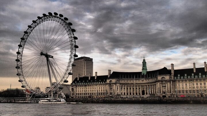 Exploring Plymouth’s Vibrant Entertainment Scene: Ideas for Visitors and Locals