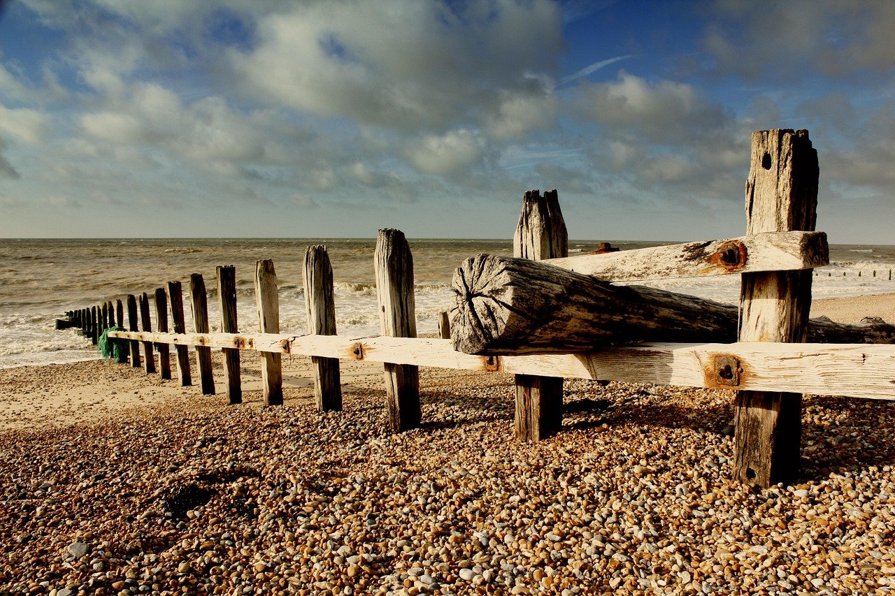 rye, sussex, beach, sea, shore, sand, england, east, britain, english, town, old, historic, uk, sky, landscape, travel, villa
