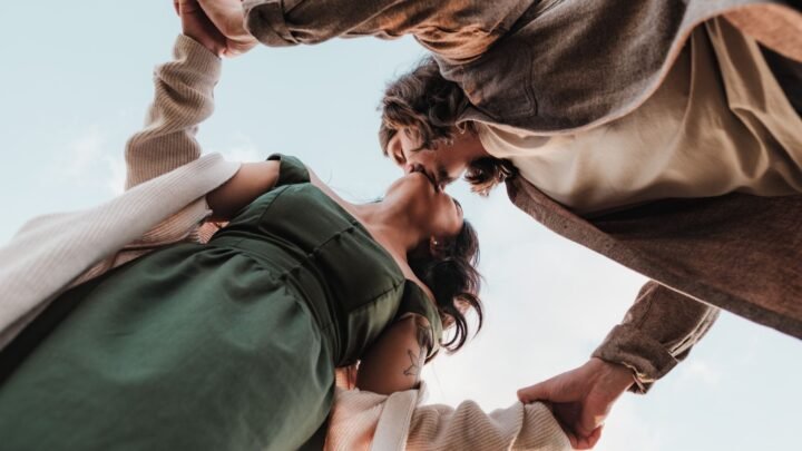 Romantic Experiences and Connection in Kilmarnock: Practical Answers to Common Questions