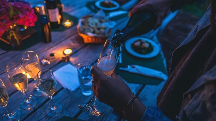 Planning a Memorable Romantic Dinner Date in Worthing