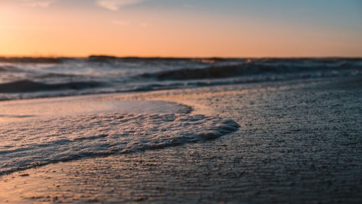 Thoughtful Ways to Celebrate a Special Day Through Romantic Experiences in Ayr