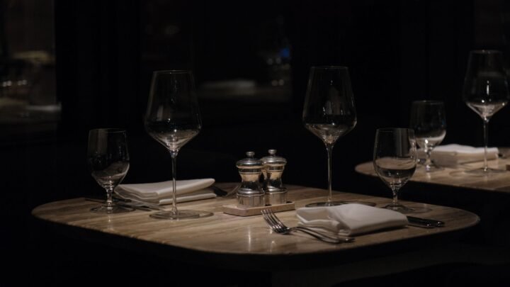 What to Know About Romantic Experiences and Connection in Bradford