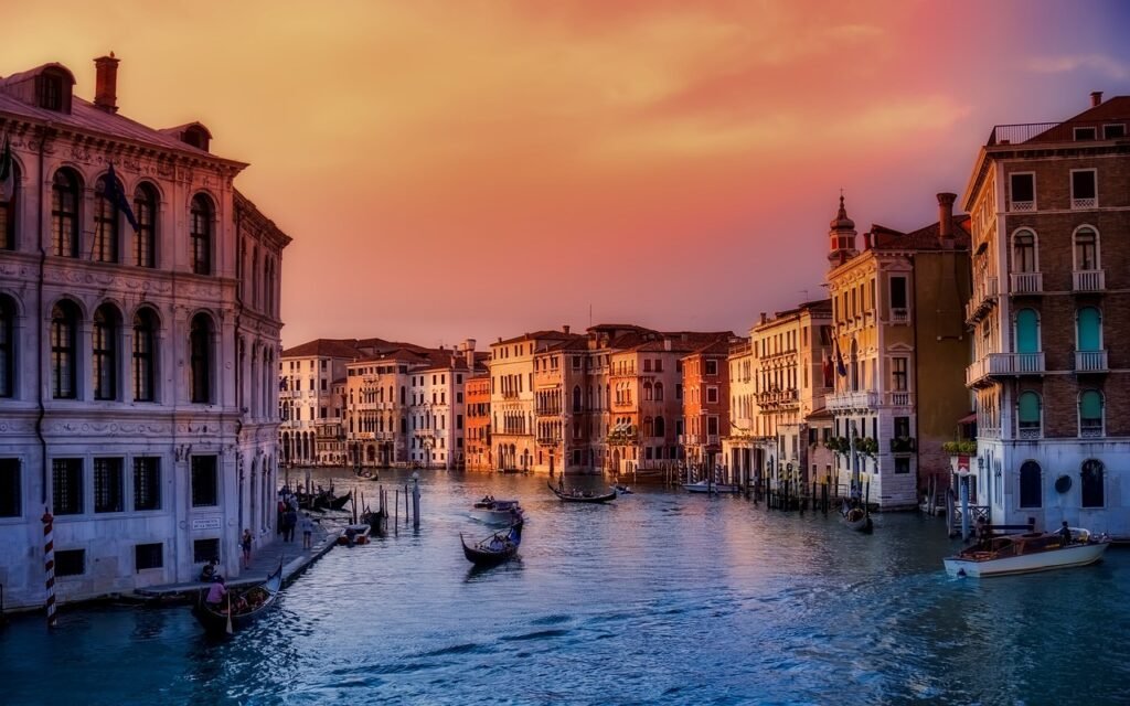 venice, italy, boats, city, urban, buildings, nature, attractions, tourism, landmarks, historic, sunset, dusk, romantic, cana