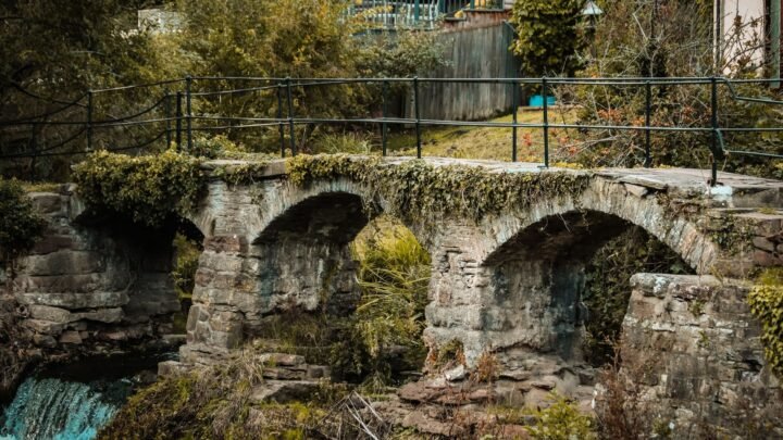 Romantic Experiences in Newry: Balancing Fun, Respect, and Privacy