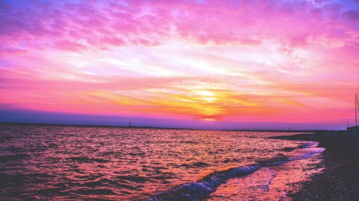 A Calm Exploration of Romantic Ideals and Connection in Southend-on-Sea