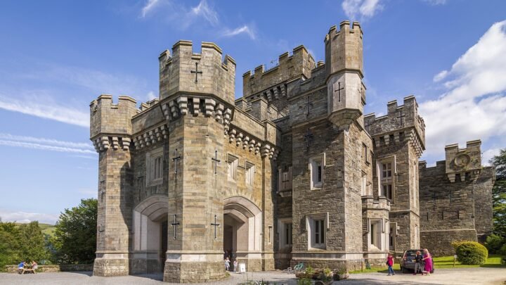 Romantic Exploration in Canterbury: A Guide to Heartfelt Connections