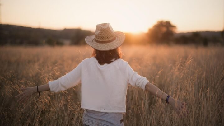 Romantic Southampton: Exploring Connection, Intimacy, and Local Charm