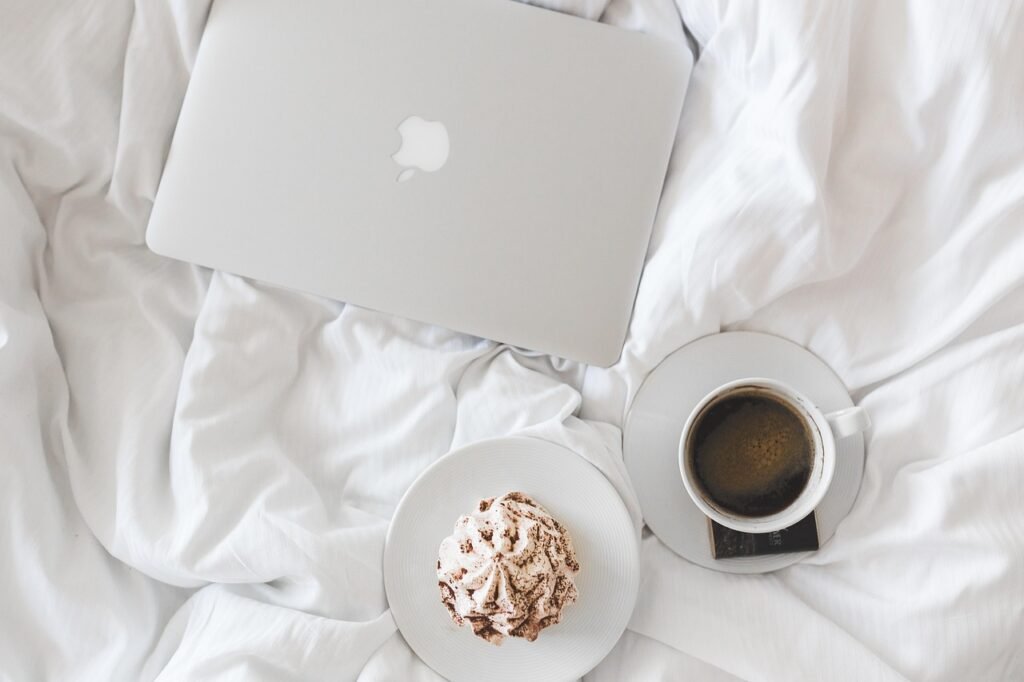 coffee, cup, macbook, laptop, working, breakfast, bed, bedroom, morning, coffee cup, computer, break, white, home, clean, lif