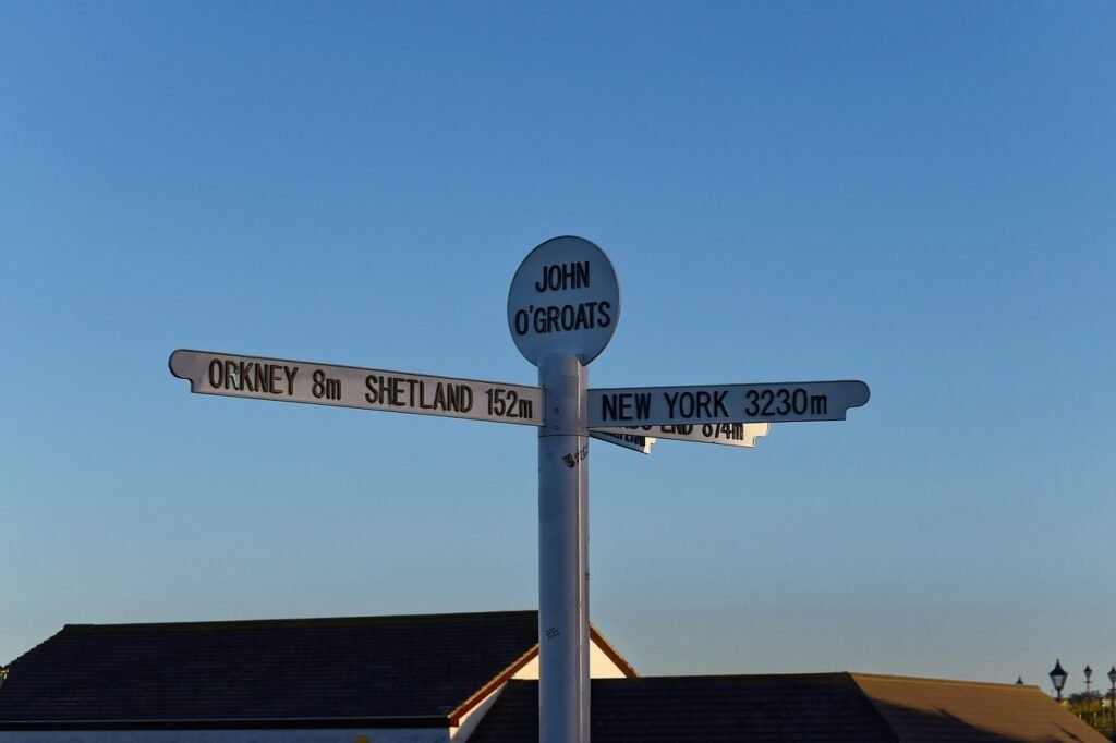 john o'groats, john o'groats signpost, attraction, britain, headland, signpost, tourism, uk, scotland, highlands, sign, post,