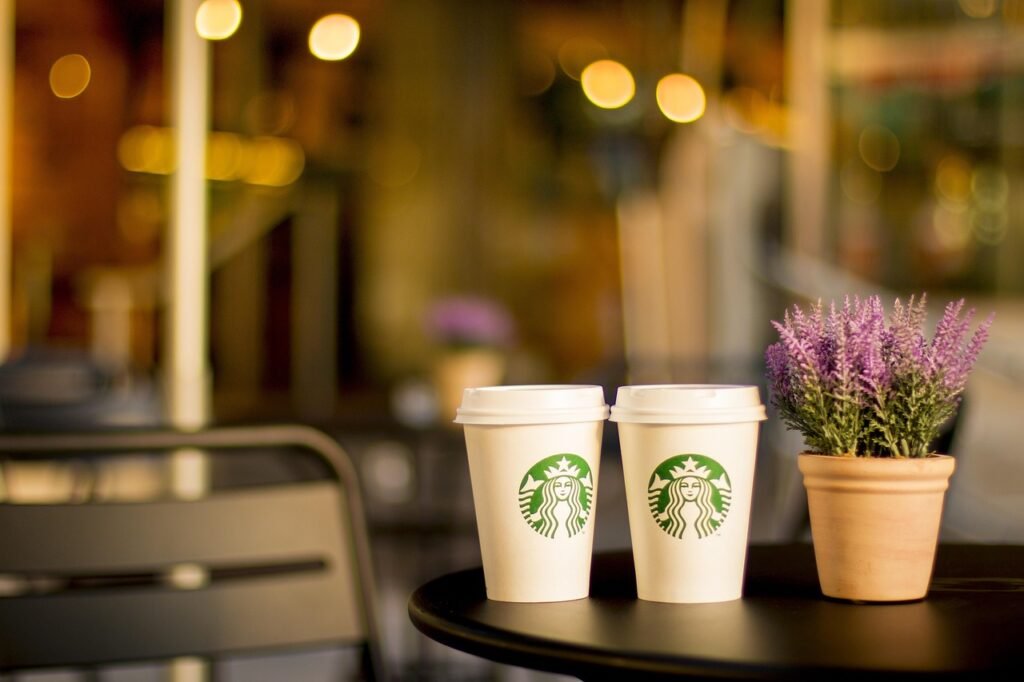 starbucks, coffee, cups, cafe, coffee shop, coffeehouse, caffeine, coffee cups, morning coffee, coffee break, starbucks coffe