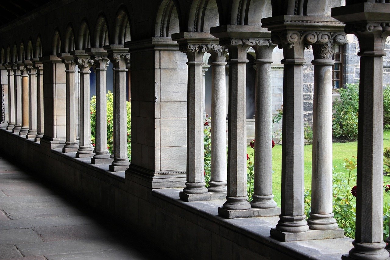 monastery, cloister, convent, gothic, medieval, architecture, landmark, religion, church, abbey, tourism, building, heritage,