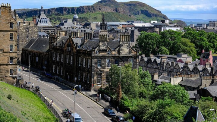 Thoughtful Ways to Celebrate a Special Day Through Romance in Edinburgh
