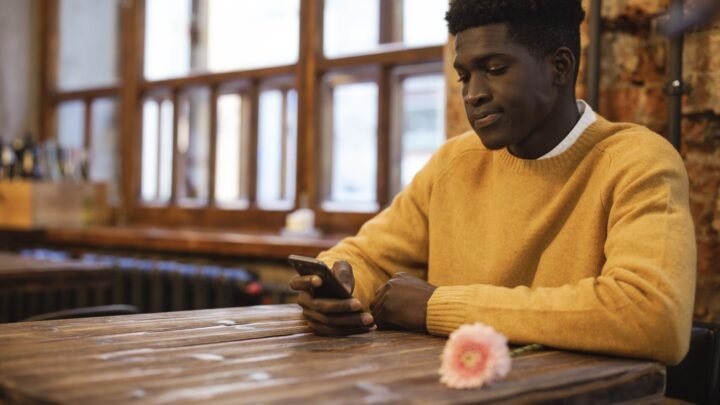 Navigating Tinder in Bolton: Essential Tips for Safe, Smart, and Successful Local Dating