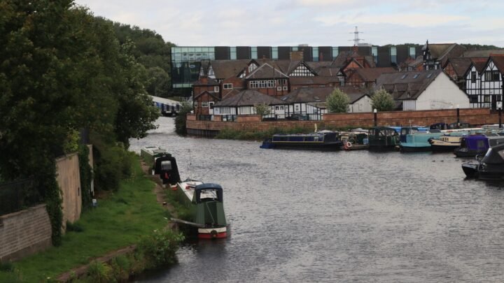 Navigating Escort Profiles in Wrexham: How to Plan a Smarter, Smoother Experience